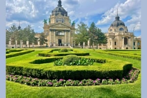 Budapest: Historical Heroes & Hot Spa Self-Guided Audio Tour