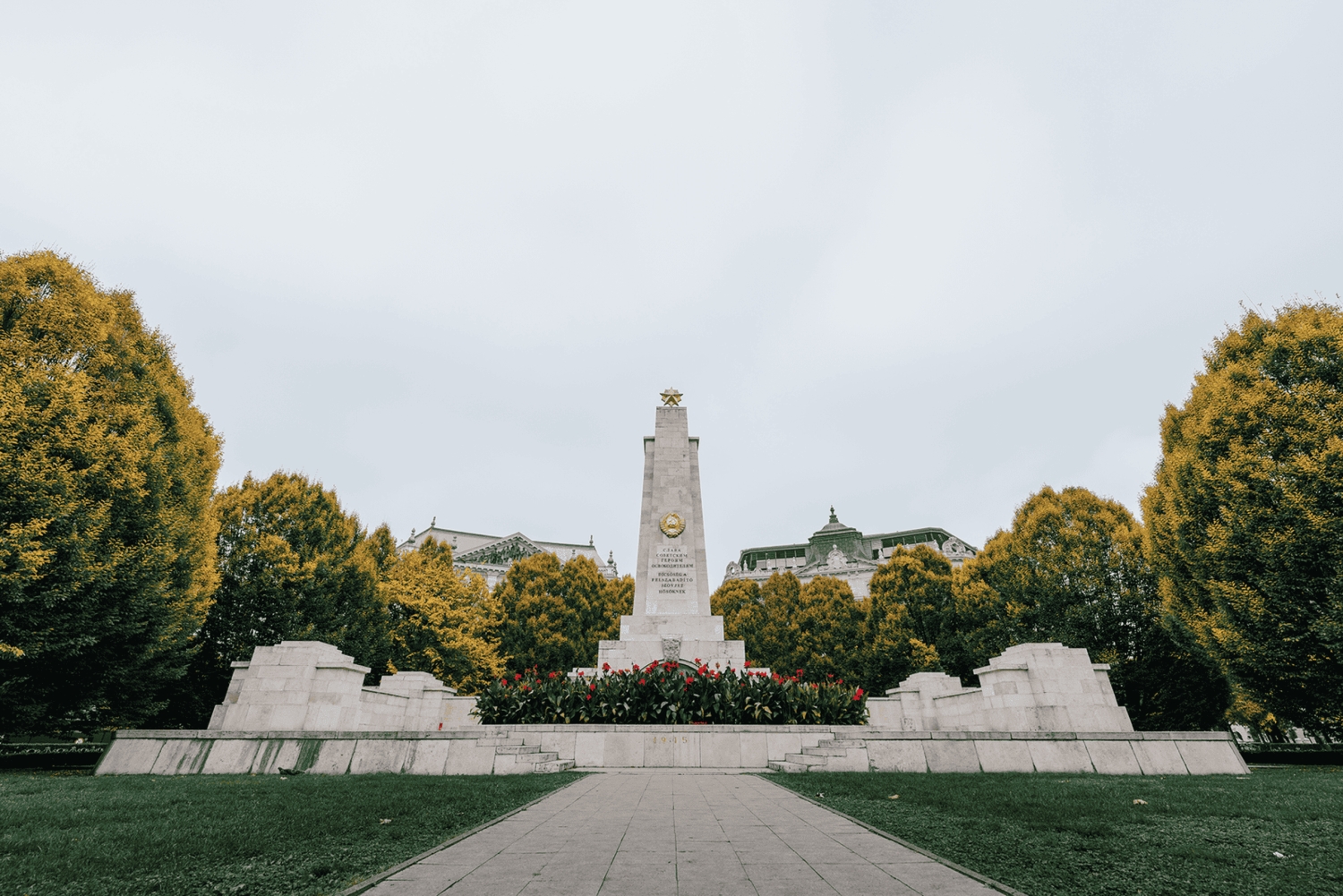 Budapest: History, Hollywood & Music - Walking Tour