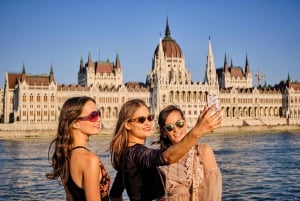 Budapest: Hop-On Hop-Off Day Time Cruise