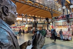 Budapest: Hungarian Cuisine in the Market Hall (german)