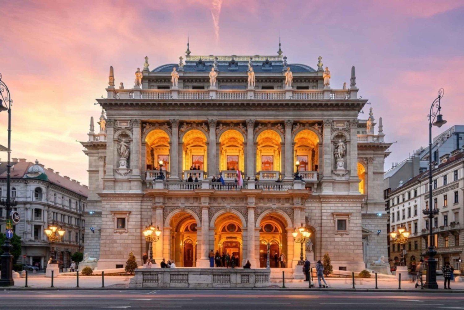 Budapest: Hungarian State Opera Guided Tour