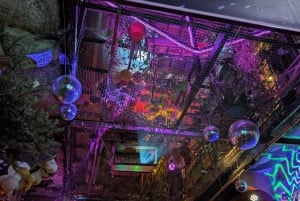 Budapest: Jewish District Night Walking Tour with Drinks