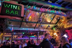 Budapest: Jewish District Night Walking Tour with Drinks