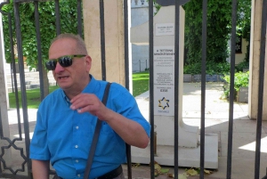 Jüdischer Rundgang: Synagogen, Schuhe, Geheimnisse & Flódni