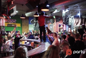 Budapeste: só para ti, tour guiado por bares com jogos e shots