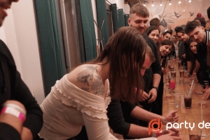 Budapeste: só para ti, tour guiado por bares com jogos e shots