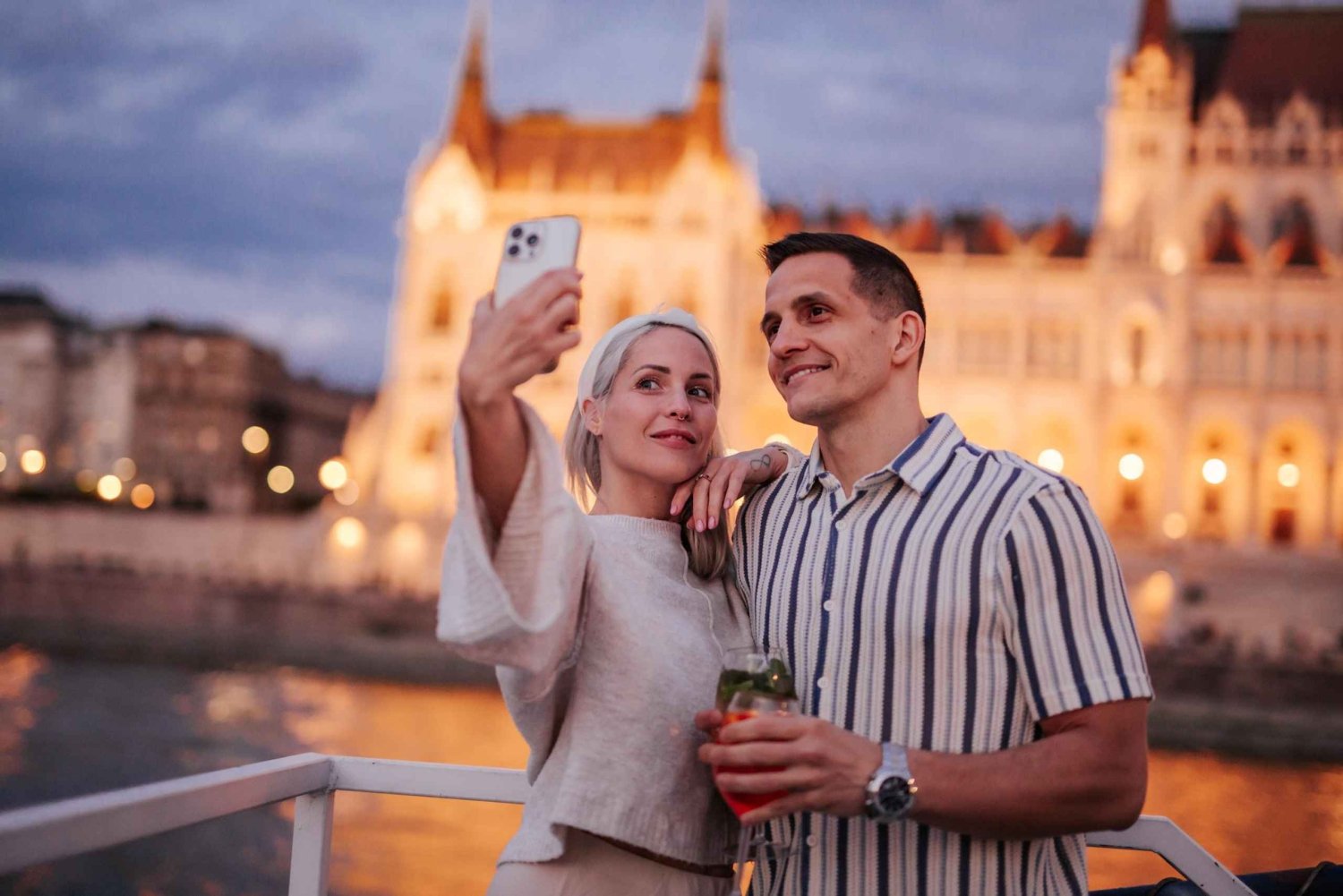 Budapest: Lotus Cruise with Unlimited Aperol and Prosecco