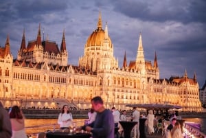 Budapest: Lotus Cruise with Unlimited Aperol and Prosecco