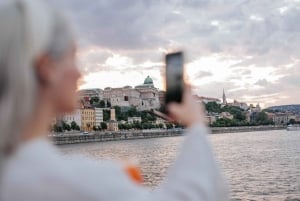 Budapest: Lotus Cruise with Unlimited Aperol and Prosecco