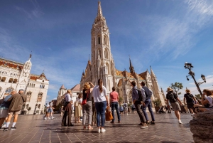 Budapest: Matthias Church: Colorful Tiles & Coronations Tour