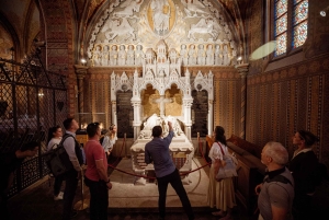 Budapest: Matthias Church: Colorful Tiles & Coronations Tour