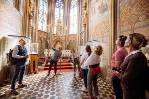 Budapest: Matthias Church: Colorful Tiles & Coronations Tour