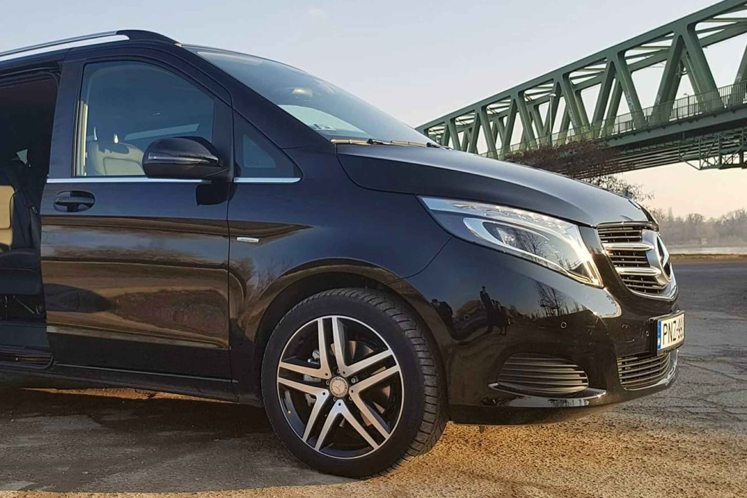 Budapest: MB Clase V Traslado privado de ida al aeropuerto de lujo