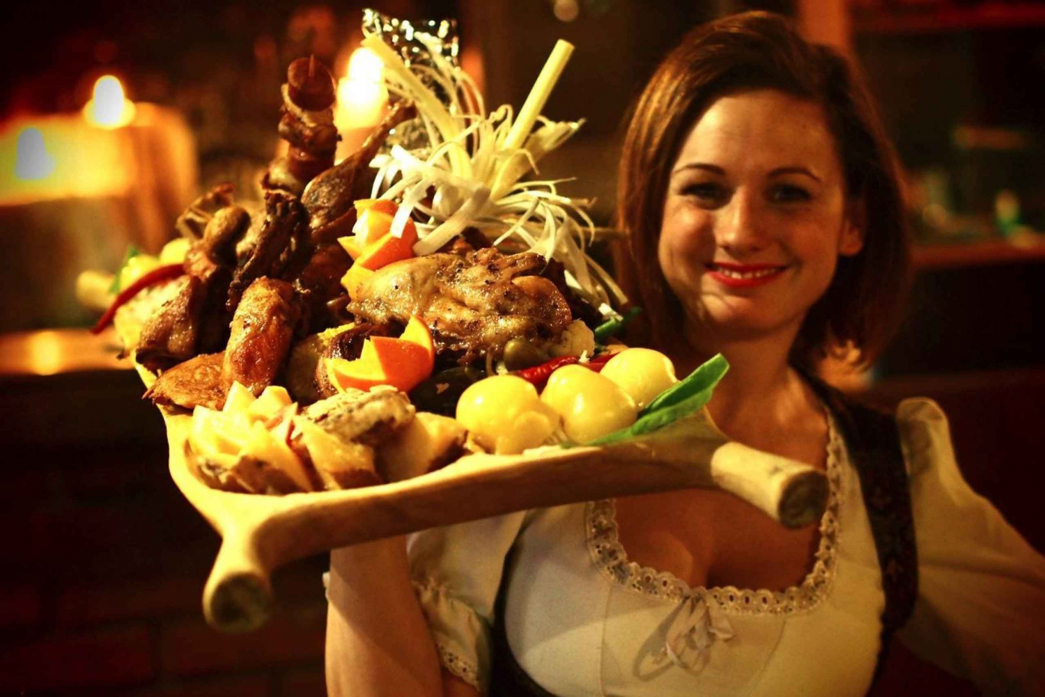 Boedapest: Middeleeuwse dinnershow met drankjes