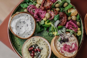 Budapest: Mezze Platter with Unlimited Wine & Sparkling