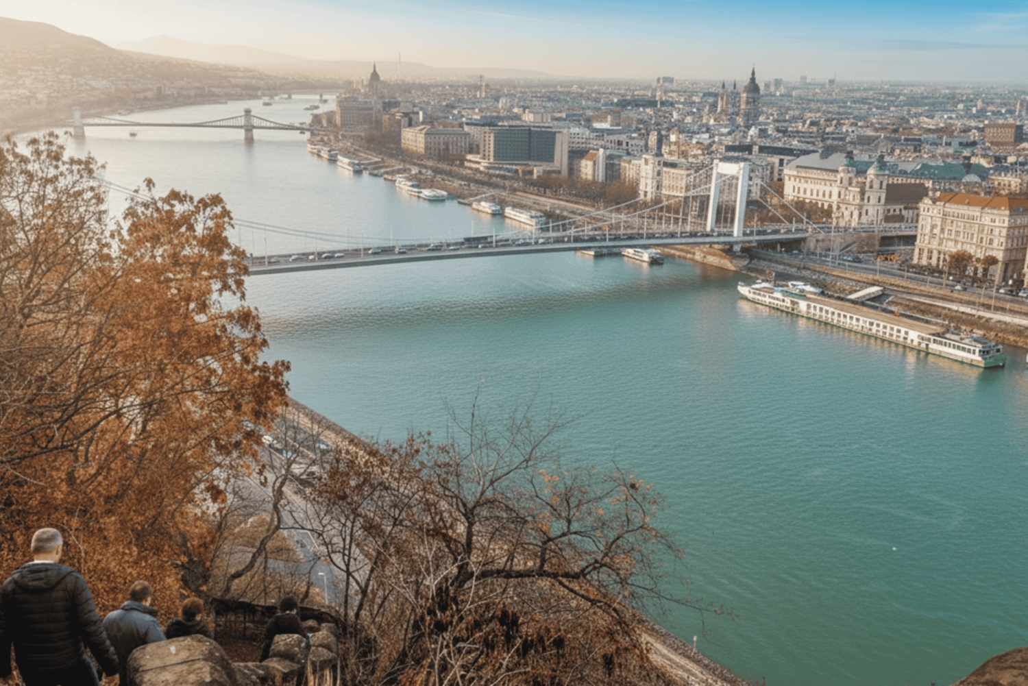 Budapest : randonnée matinale, panorama sur la ville et observation du soleil