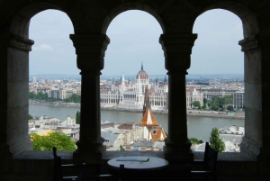 Budapest: Multilingual Highlights Tour