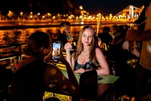 Budapest : croisière du Nouvel An avec forfait boissons à volonté