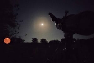 ブダペスト：夜のライトツアー＆レトロなマイクロバスで月の観察をお楽しみください