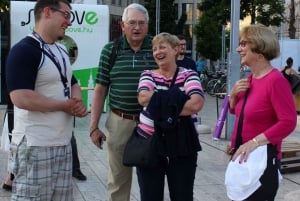 Budapeste: Excursão a pé nocturna com cruzeiro no rio Danúbio