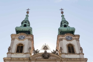Budapest: tour a pie por el casco antiguo de Buda y actuación de música folclórica