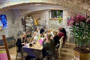 Budapest: Målningsworkshop med snacks och vin