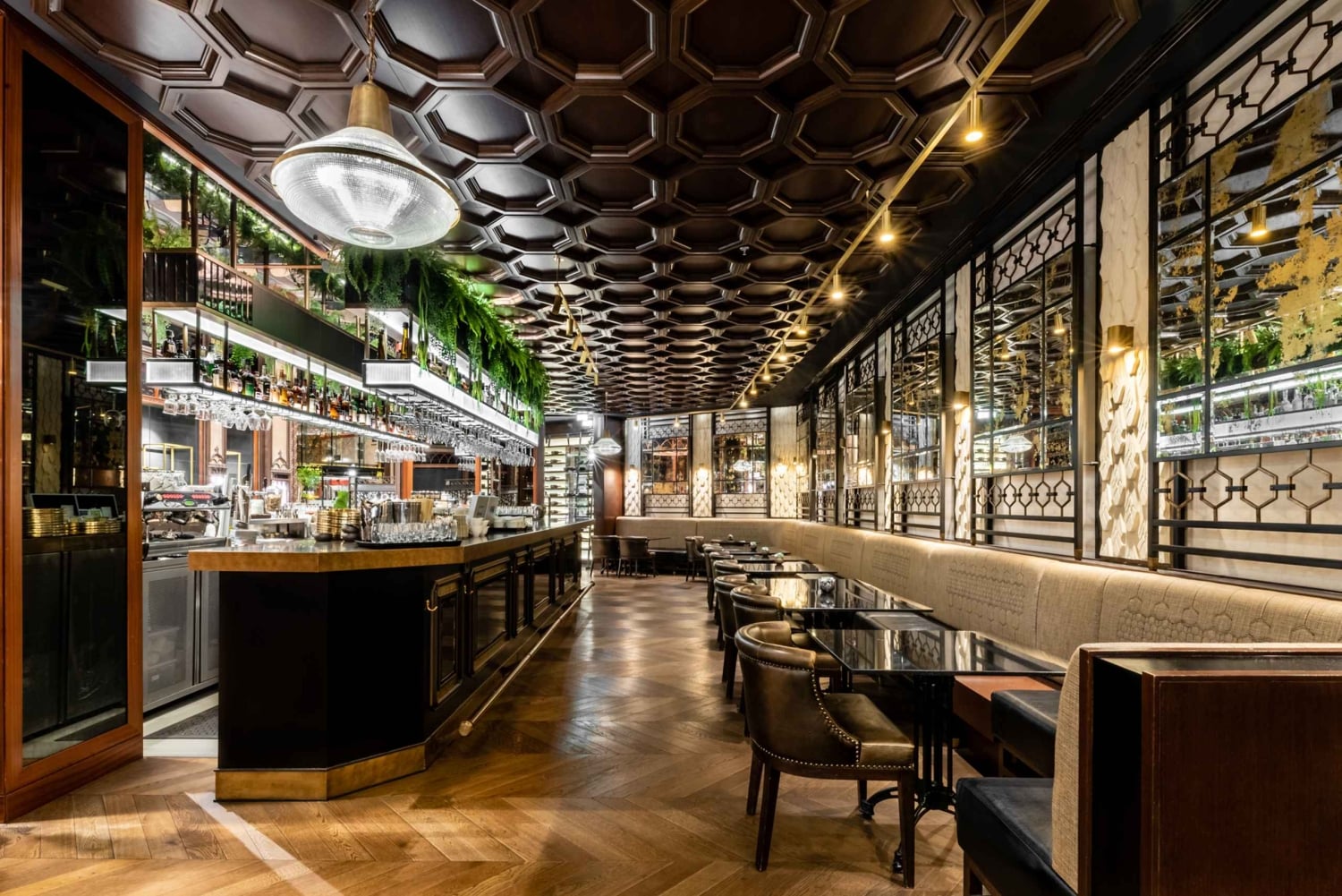 Будапешт: ресторан Párisi Passage из 3 блюд