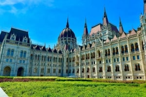 Budapest: Parliament Building Entry Ticket and Audio Guide