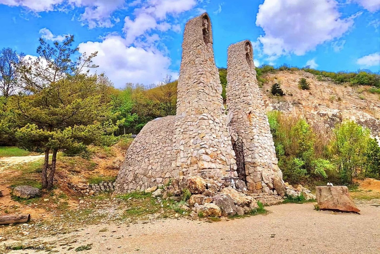 Budapest: Caminata de peregrinación en la naturaleza a 2 lugares espirituales