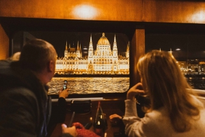 Budapest: Premium Evening Cruise with Tokaj Frizzante