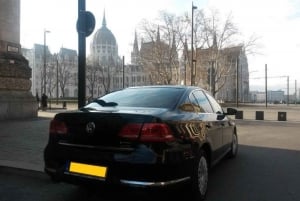 Budapest: Private Airport Transfer and City Orientation