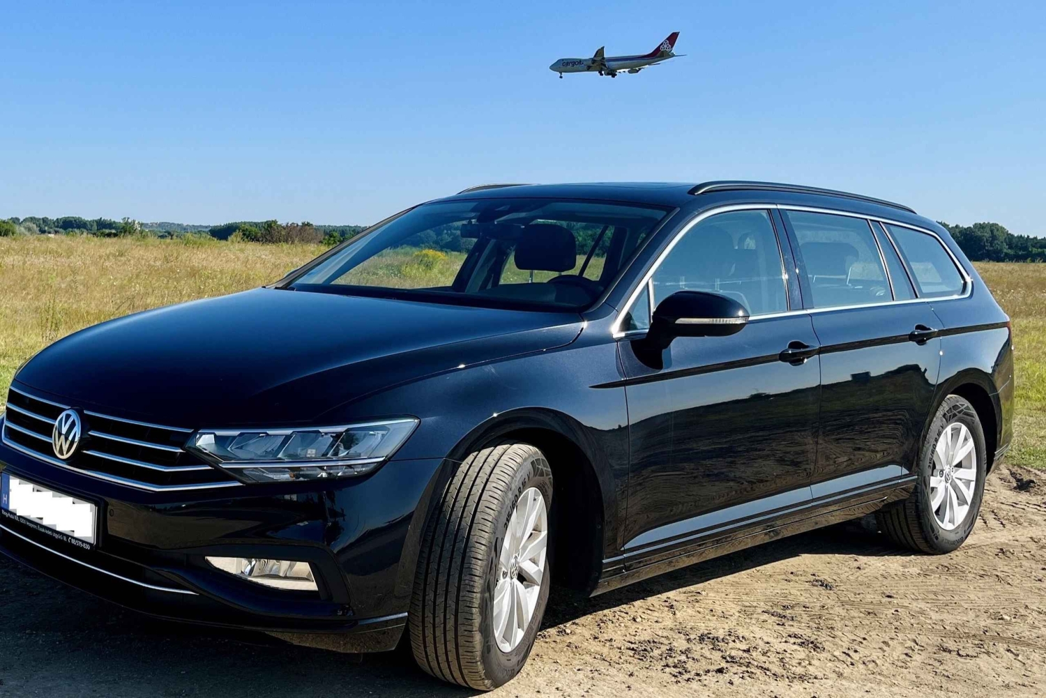 Budapest: Private Airport Transfer