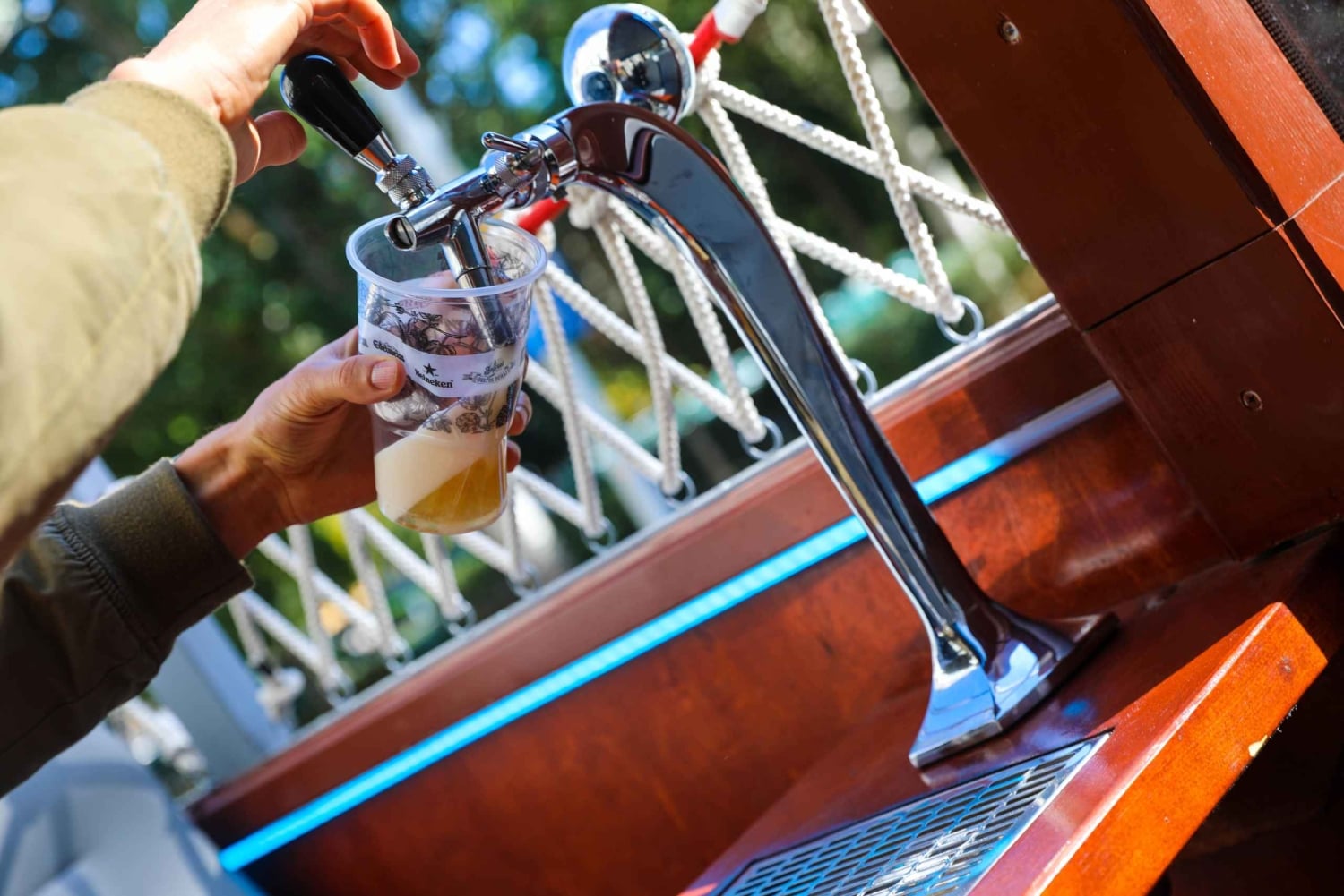 Budapest Private Beer Bus Tour with Unlimited Beer