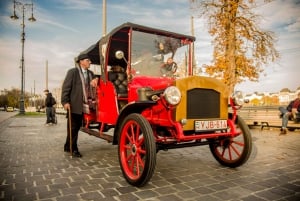 Budapest: Private City Tour by Vintage Royal Car