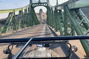 ブダペストヴィンテージ・ロシアン・ジープで行くプライベート・シティツアー