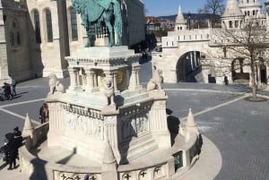 Budapest: Private City Tour with Rooftop Bar Visit