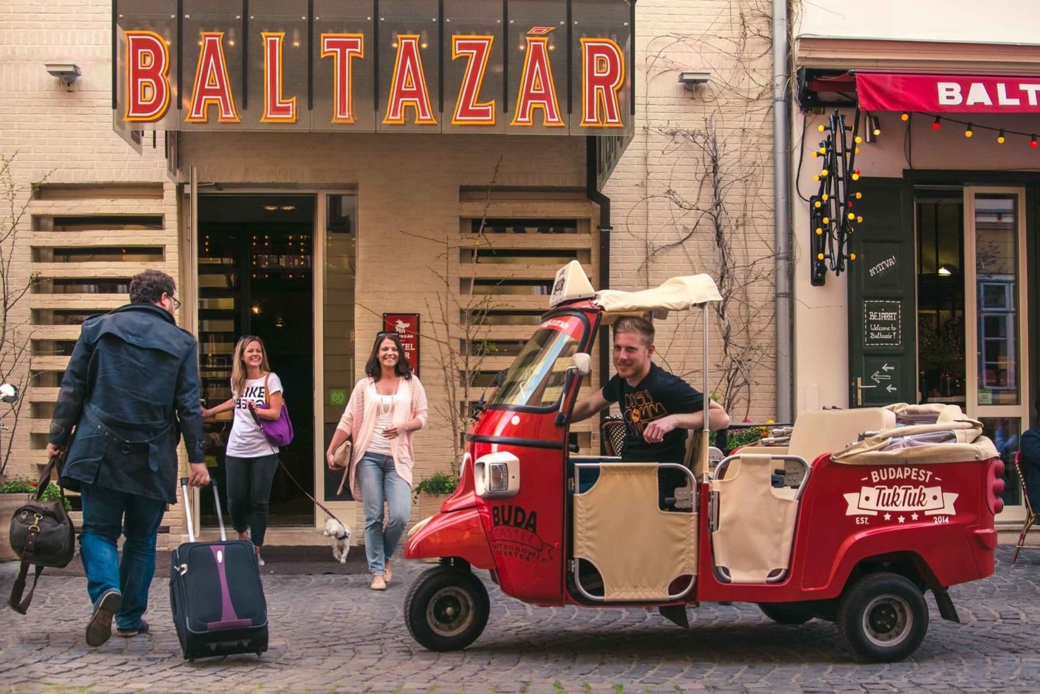 Budapest - privat Privat stadsvandring med Tuk-Tuk och guidad kryssning