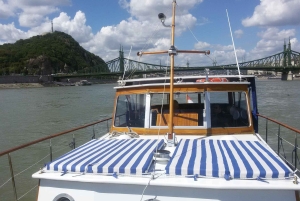 Budapest: Budapesti: Yksityinen Tonavan risteily tervetuliaisjuomineen.