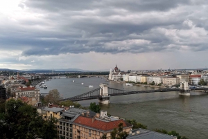 Budapest: Private E-Bike Sightseeing Tour with Guide