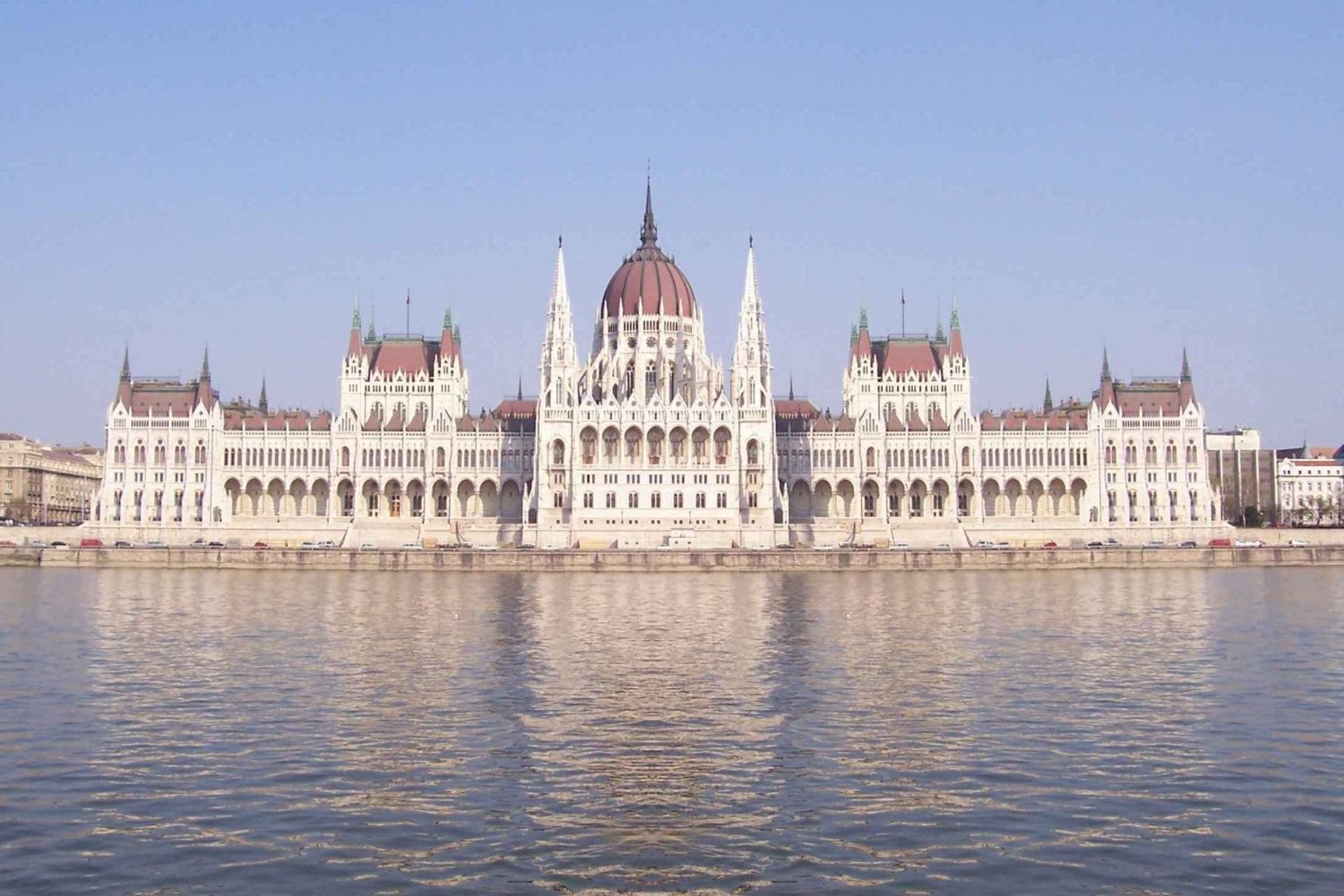 4-hour private Budapest city tour by public transportation