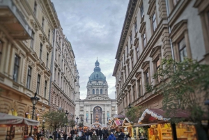 Budapest: Private Sightseeing Walking Tour with Local Guide