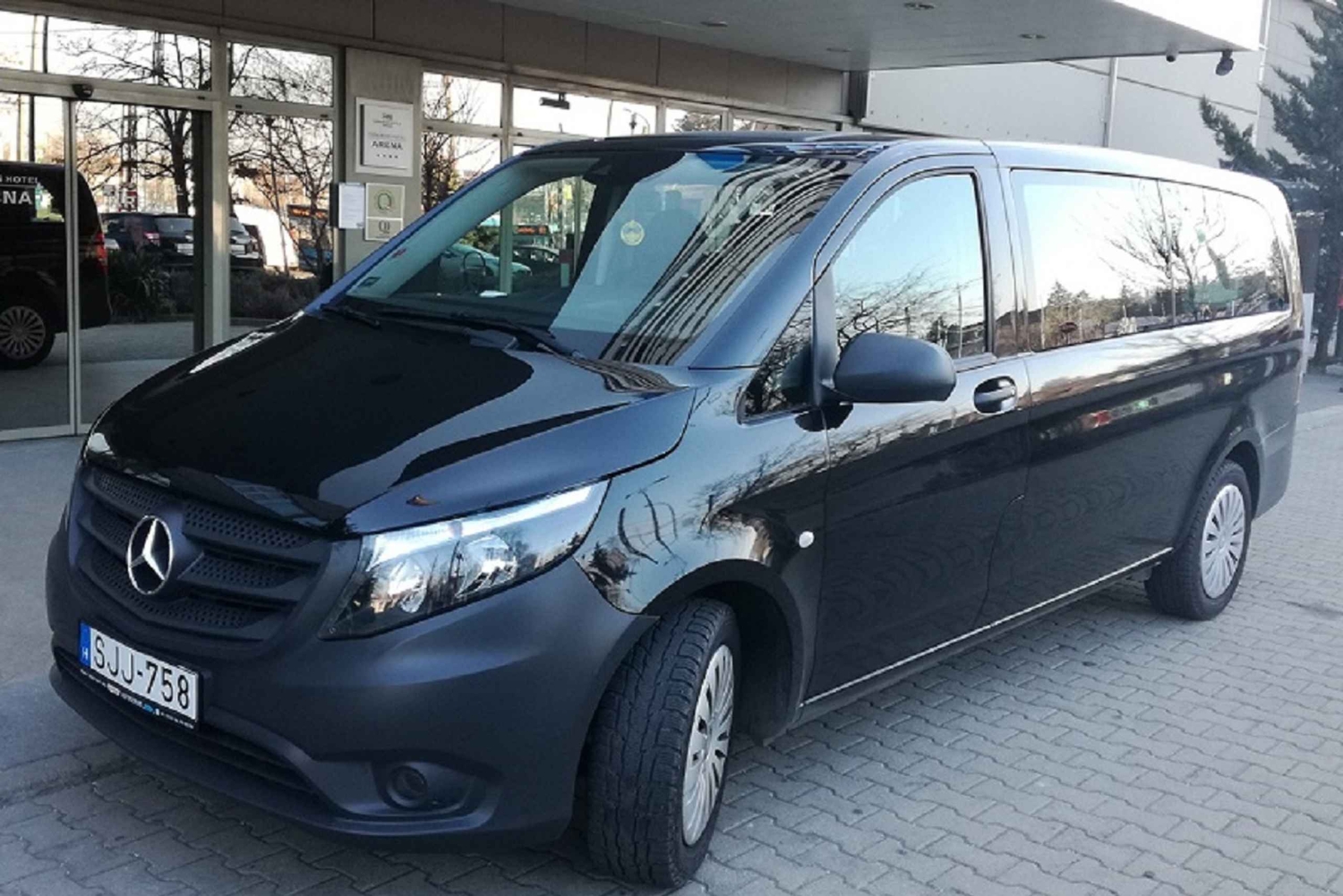 Budapeste: Translado particular e tour de orientação do aeroporto