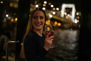 Budapest med Prosecco Prosecco-middagskryssning med levande musik