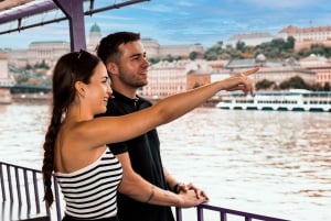 Budapest: Danube River Sightseeing Cruise with Audio Guide