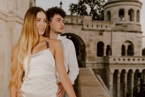 Budapest: romantic photoshoot at Buda's iconic sightseeings