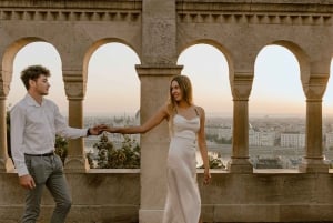 Budapest: romantic photoshoot at Buda's iconic sightseeings