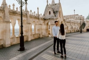 Budapest: romantic photoshoot at Buda's iconic sightseeings