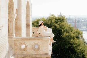 Budapest: romantic photoshoot at Buda's iconic sightseeings