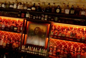 Budapest: Ruinen-Pub-Tour mit ortskundigem Guide und Bier