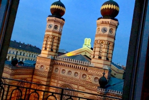 Budapest: Ruinen-Pub-Tour mit ortskundigem Guide und Bier